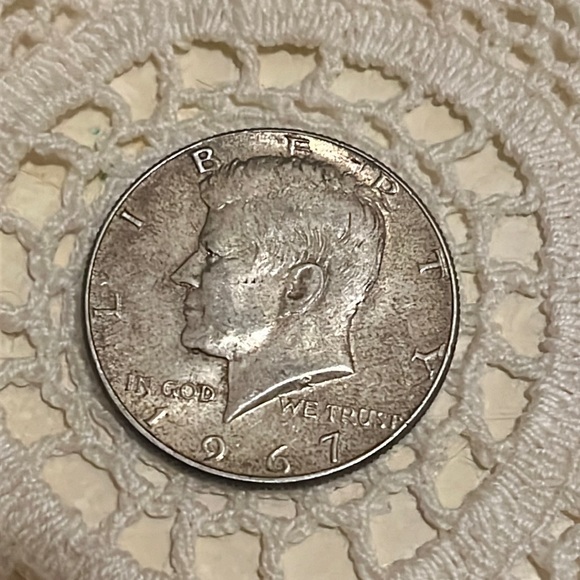 1967 Kennedy Circulated Half Dollar - Picture 1 of 2